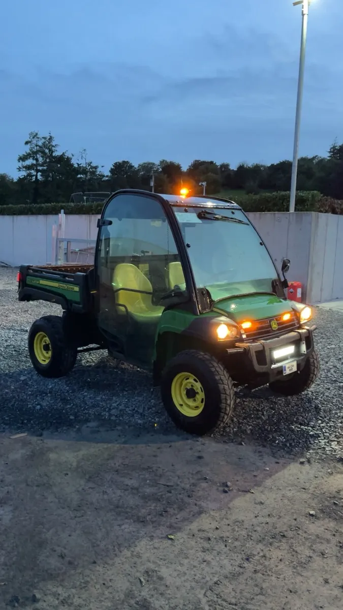 141 John Deere Gator 850d - Image 1