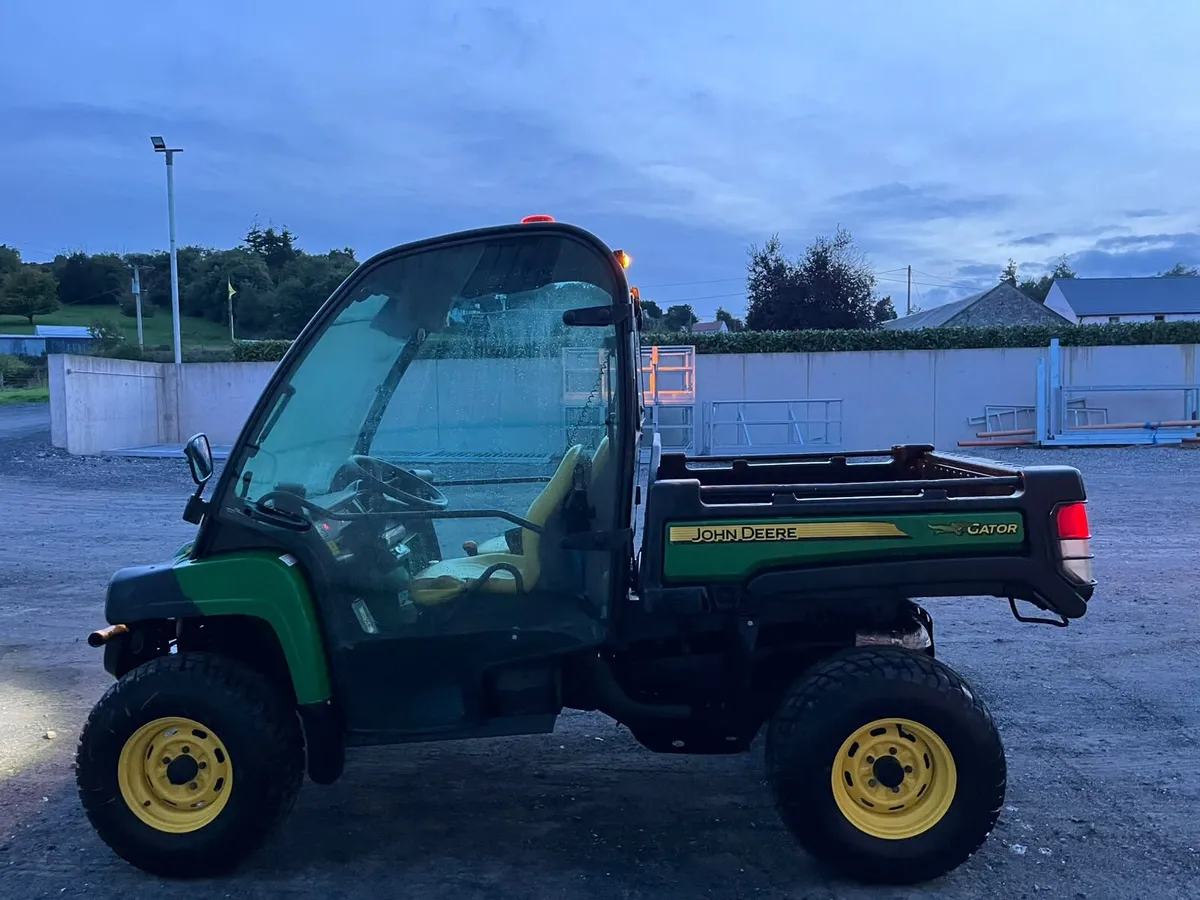 141 John Deere Gator 850d - Image 2
