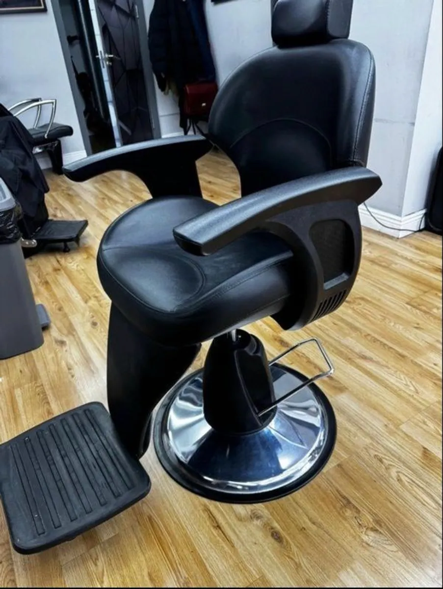 barber chair/salon chair - Image 2