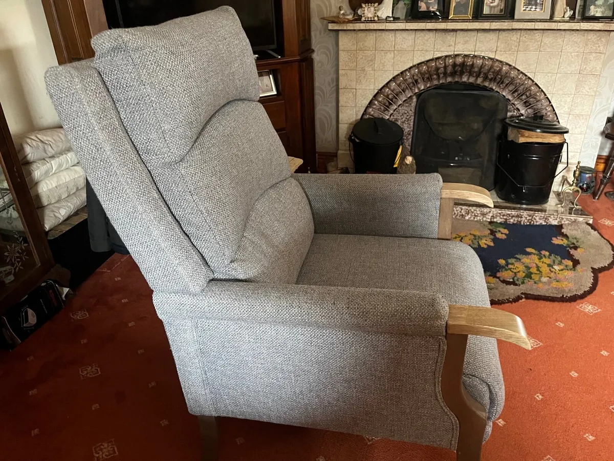Arm chair - Image 2