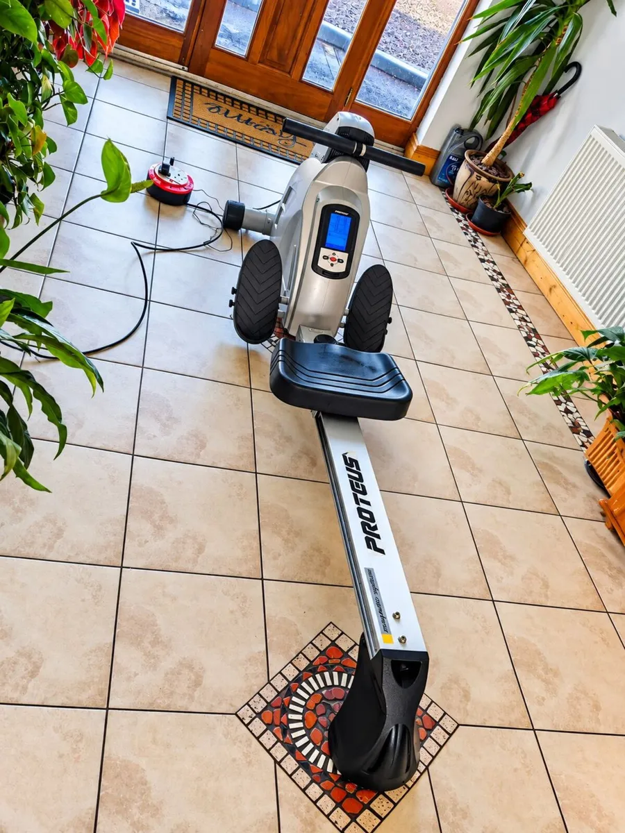 Proteus PMR 3000 Programmable Rowing Machine - Image 3