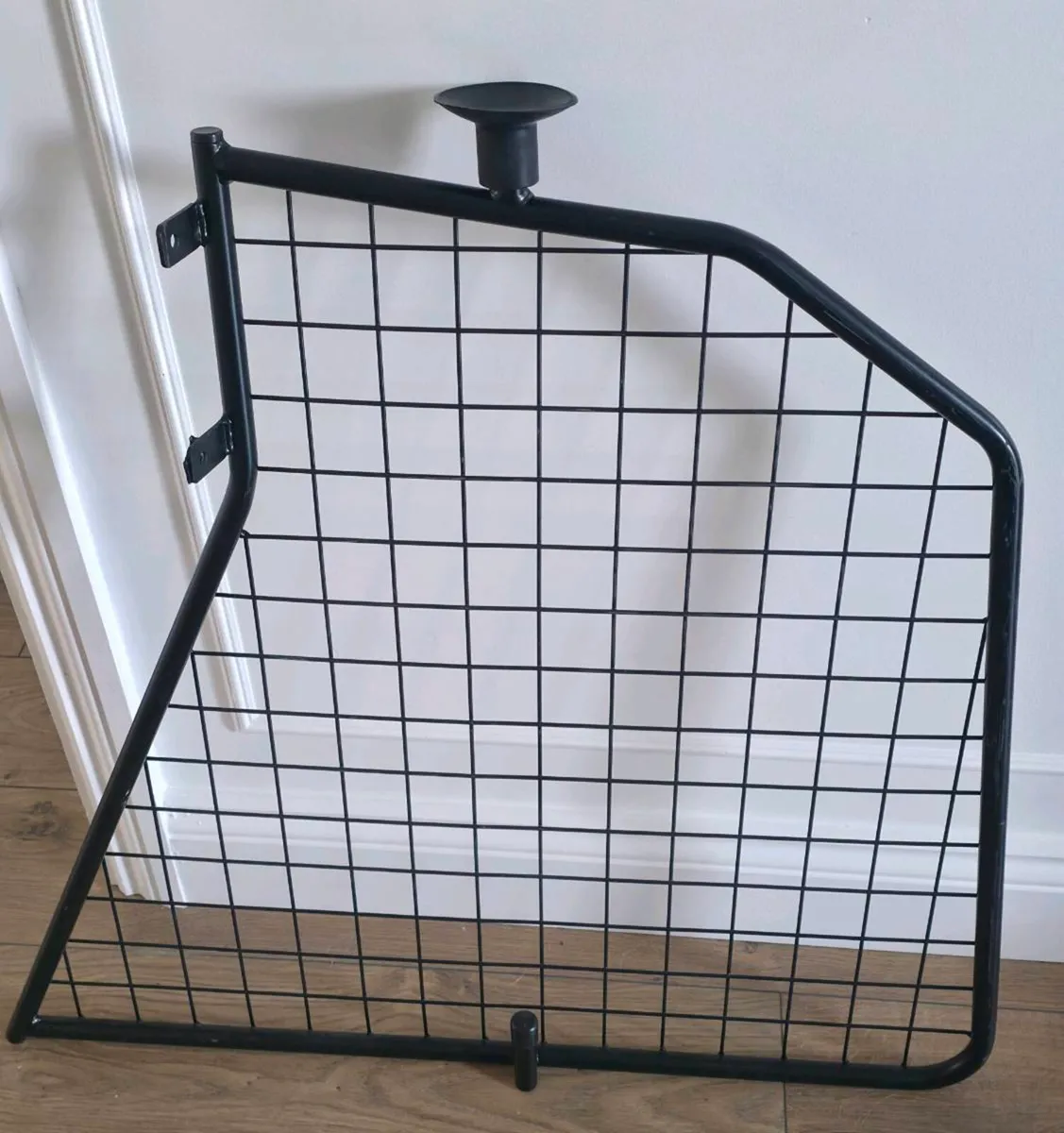 Dog guard and divider - Image 3