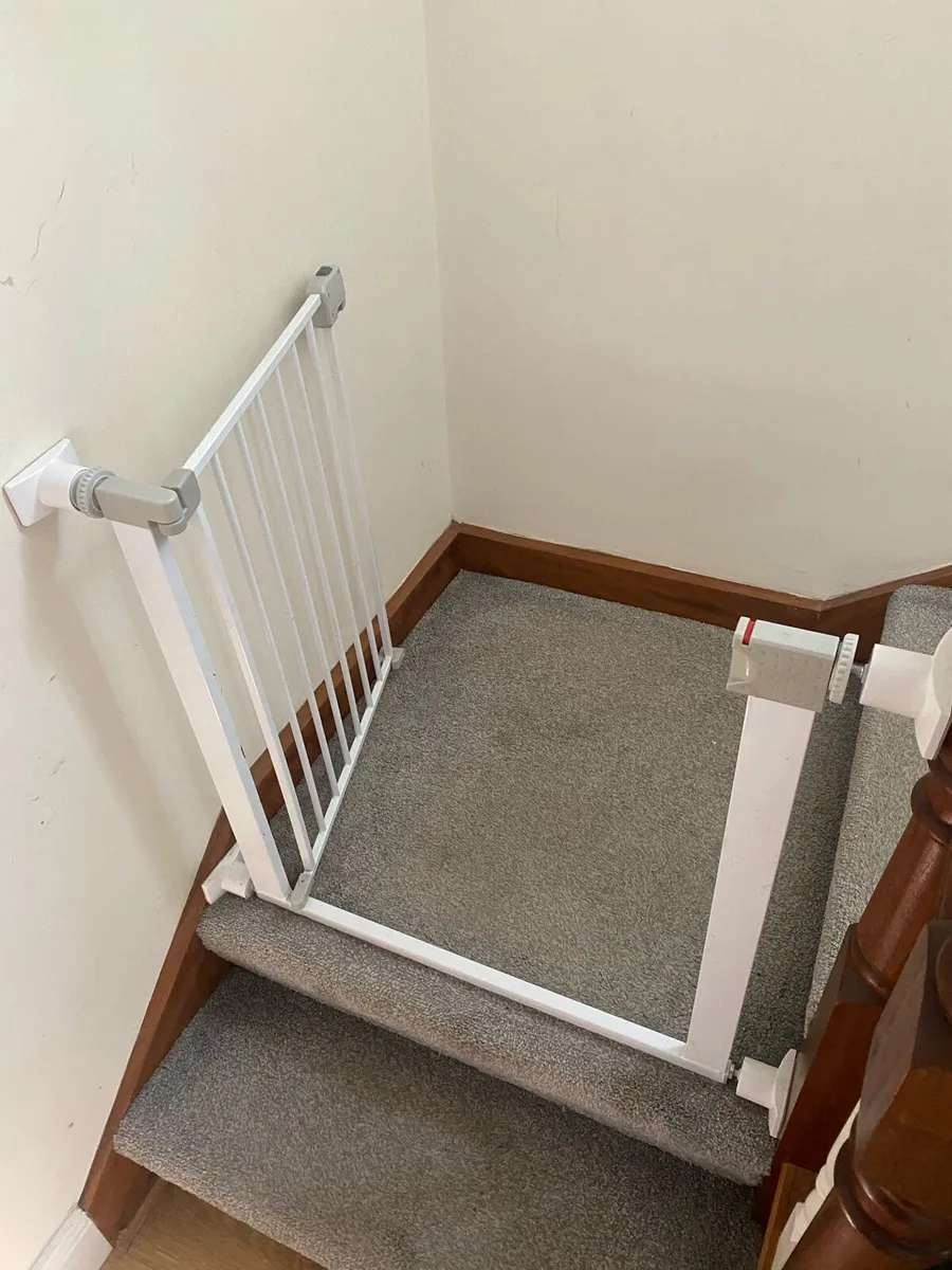 Stair gate with wall nanny extensions - Image 3