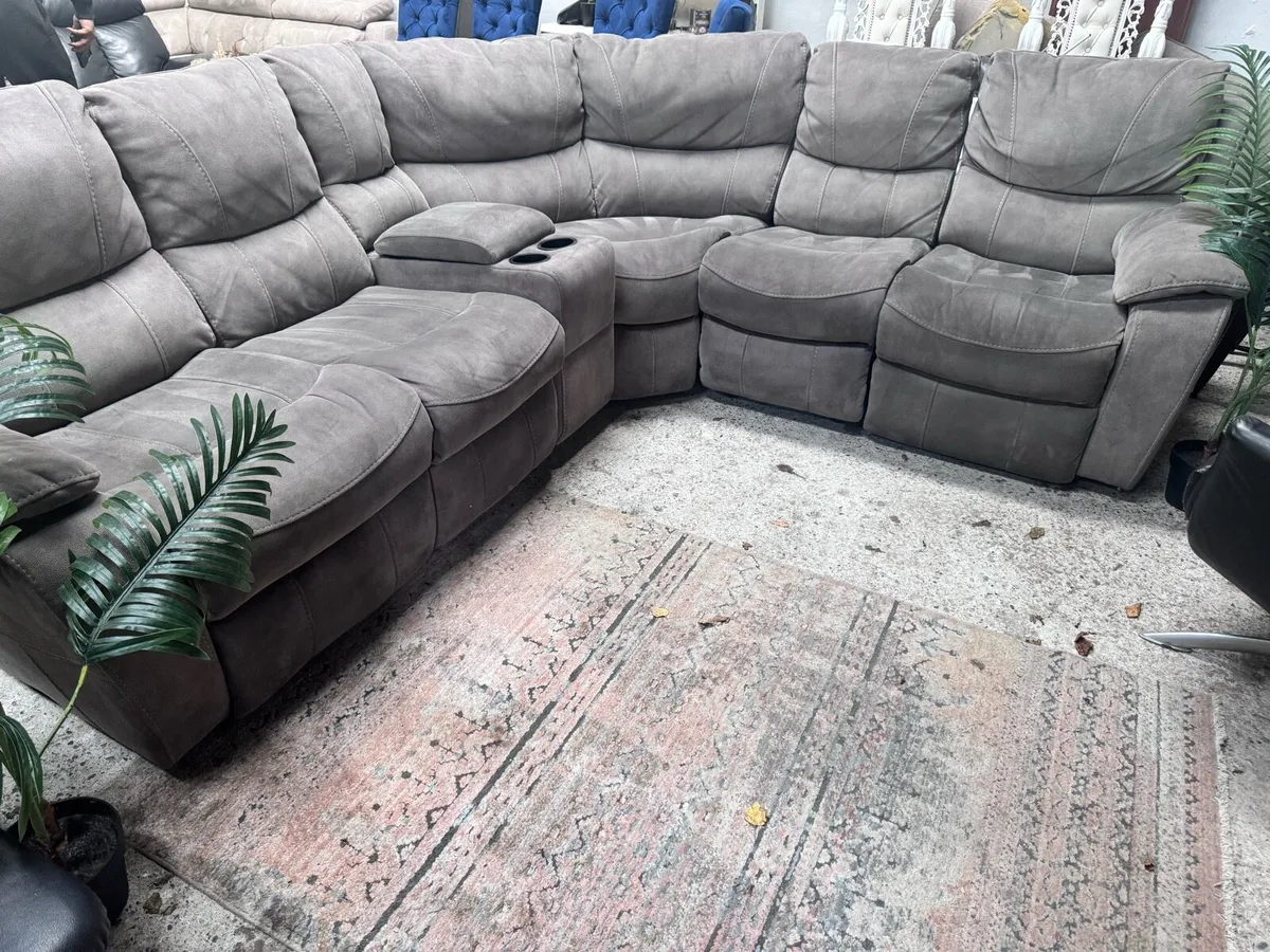 Modular Recliner corner sofa - Image 3