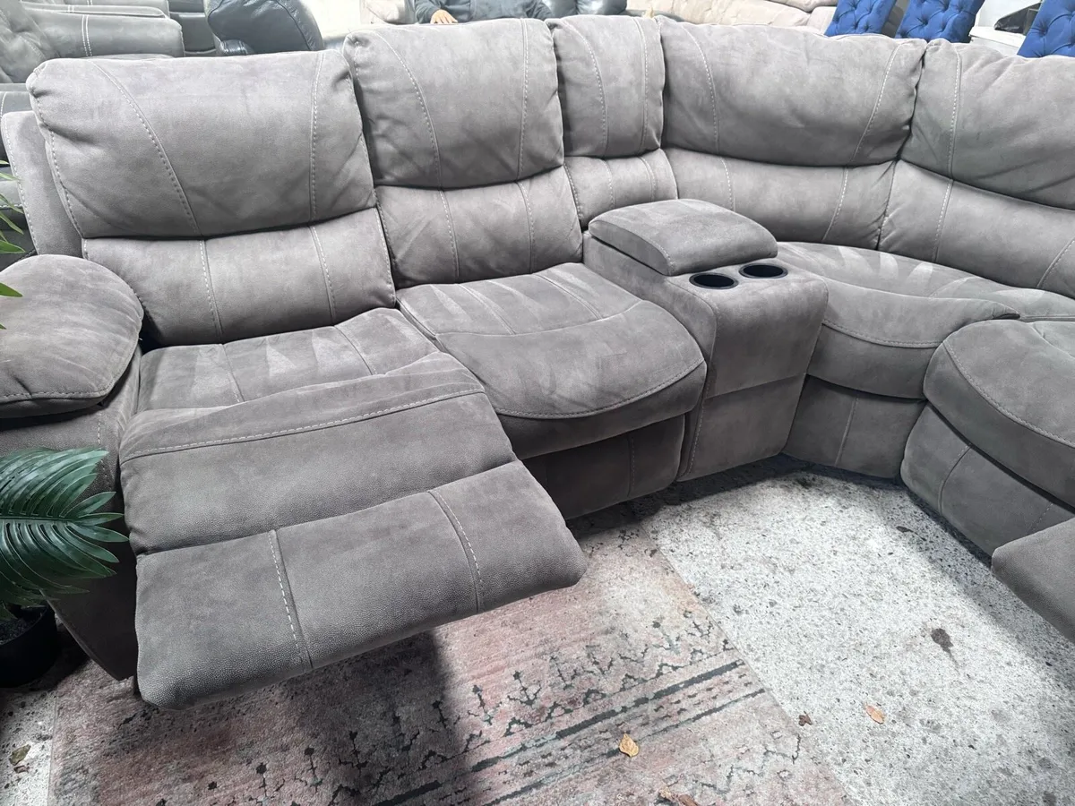 Modular Recliner corner sofa - Image 4