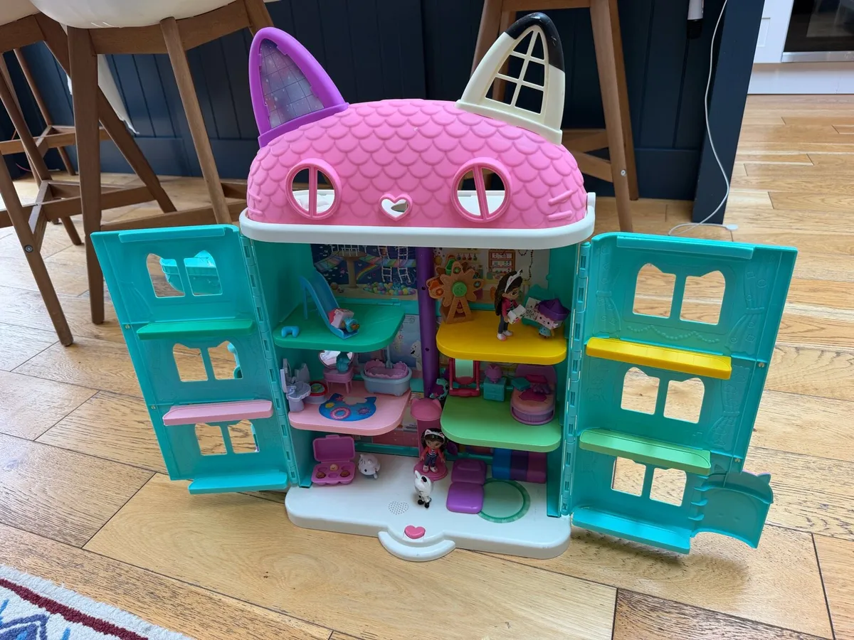 Gabby’s Doll House - Image 2