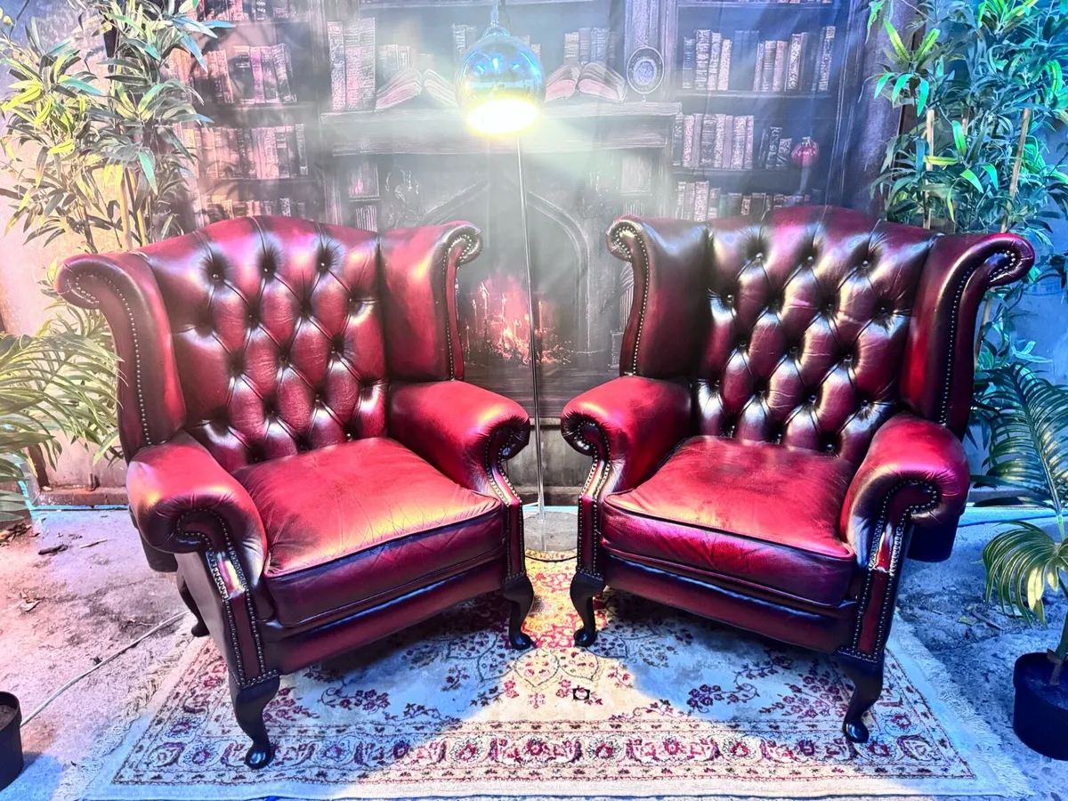 2x Anne queen chesterfield armchairs - Image 2