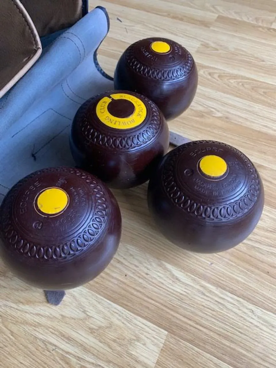 Lawn Bowls - Image 4