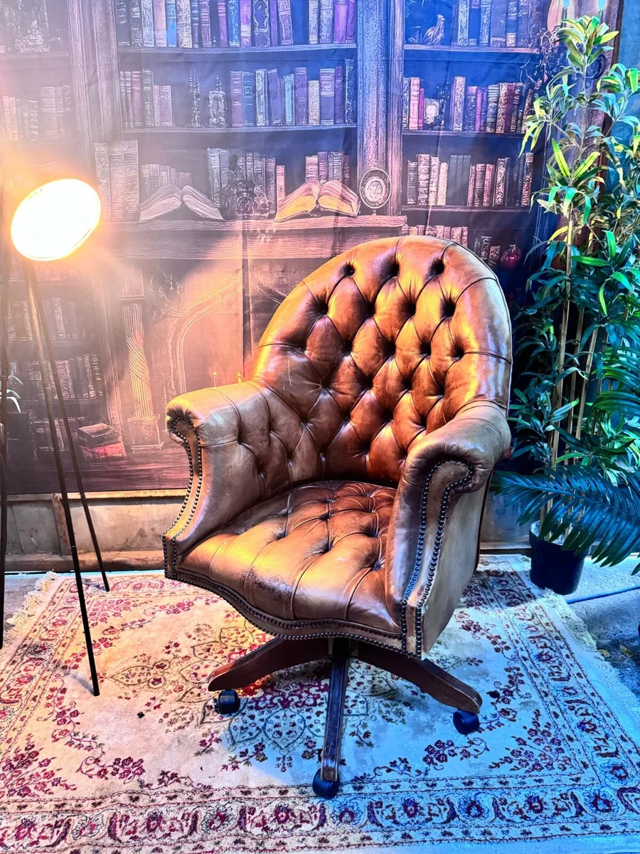 Antique chesterfield director desk chair - Image 2