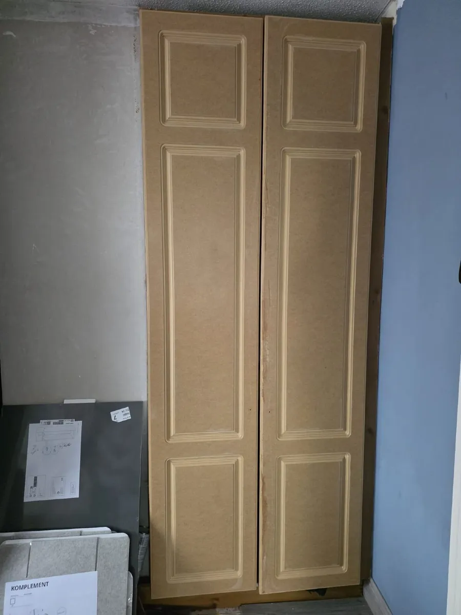 Wardrobe - Image 2