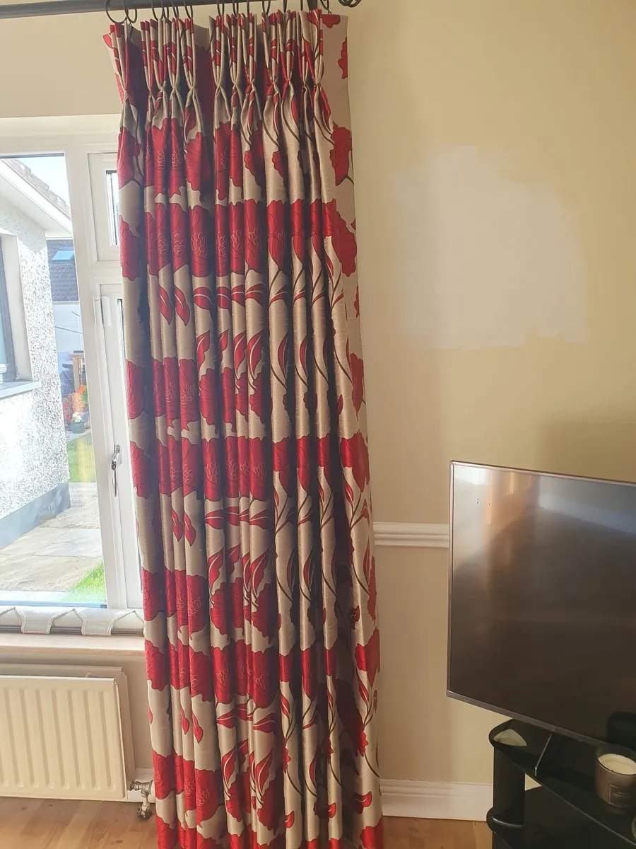 Curtains - Image 1