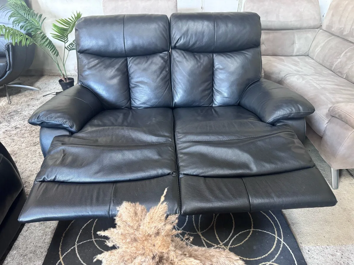 Chateau dAx 3-2 seater recliner suite - Image 3