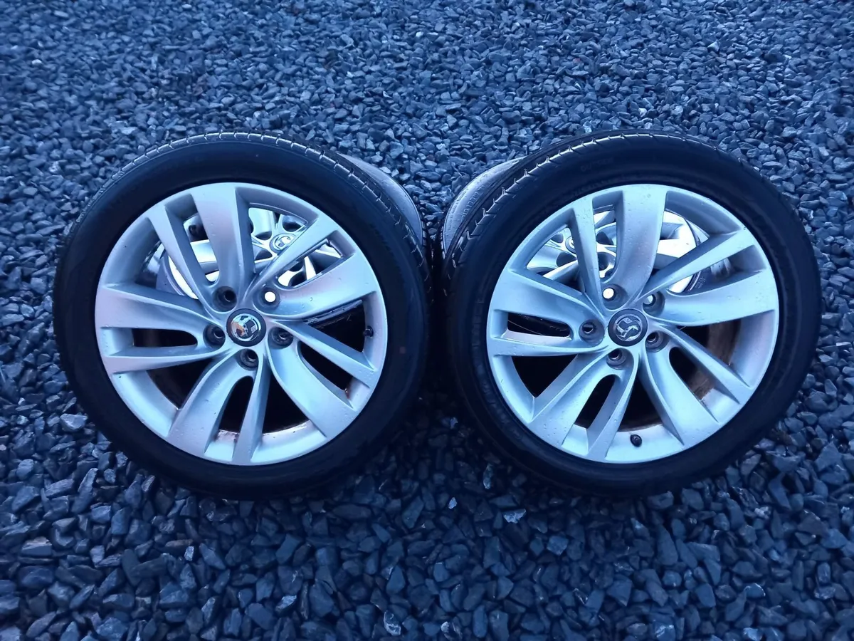 5x120 Insignia 18inch Alloys • Very Clean • - Image 1