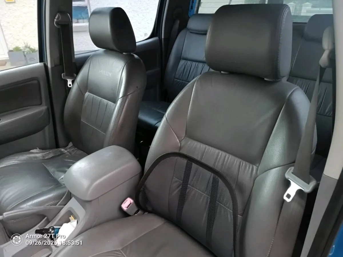 2006 toyota Hilux - Image 4