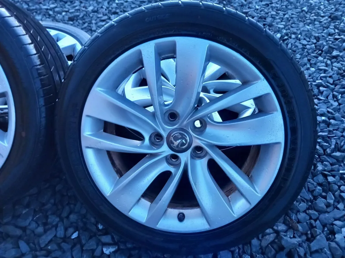 5x120 Insignia 18inch Alloys • Very Clean • - Image 4