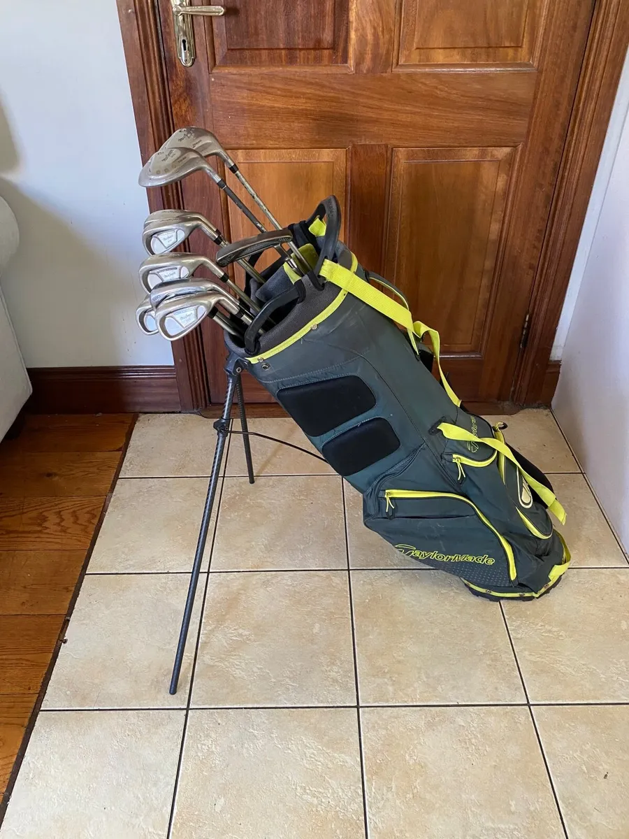 Ladies Full Set of Graphte Clubs & Carry Bag - Image 1
