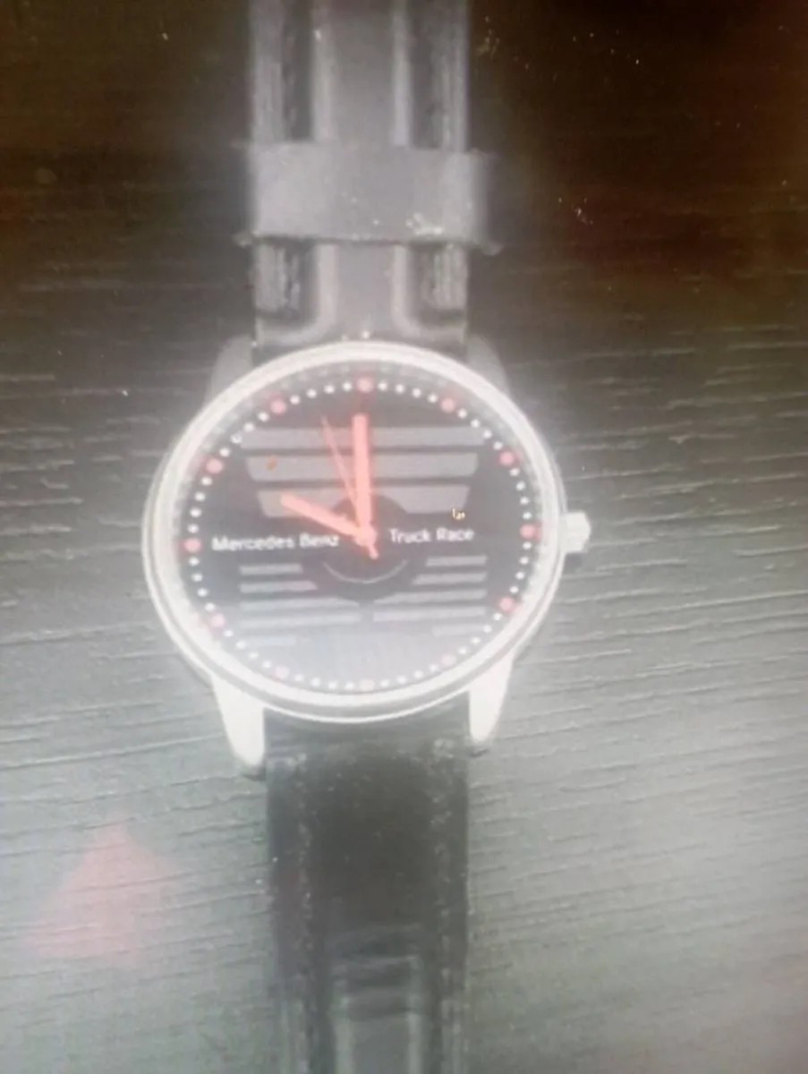 VINTAGE  MERCEDES BENZ TRUCK  RACE QUARZ WATCH - Image 2