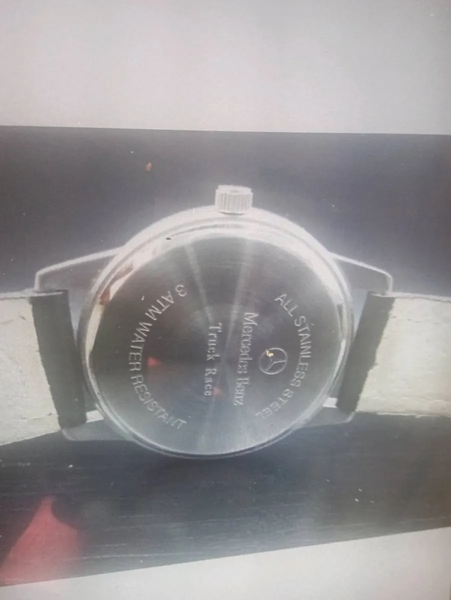VINTAGE  MERCEDES BENZ TRUCK  RACE QUARZ WATCH - Image 4