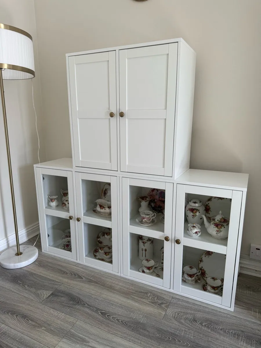3 white cabinets - Image 2
