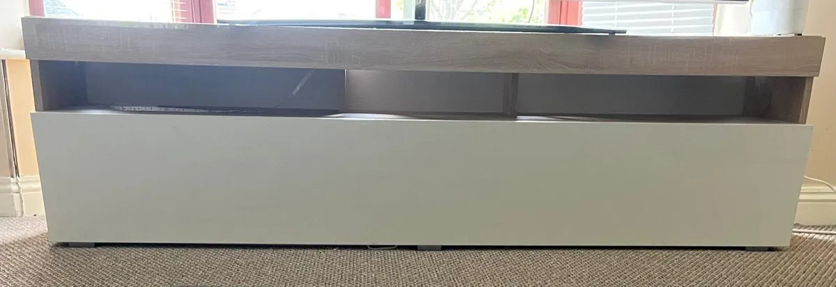 Tv unit