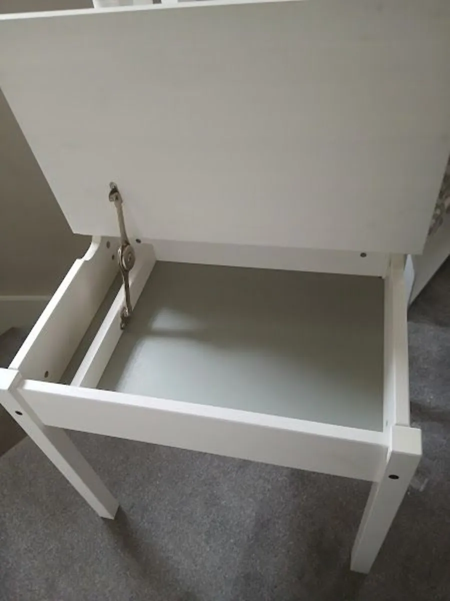 Children Desk - Image 3