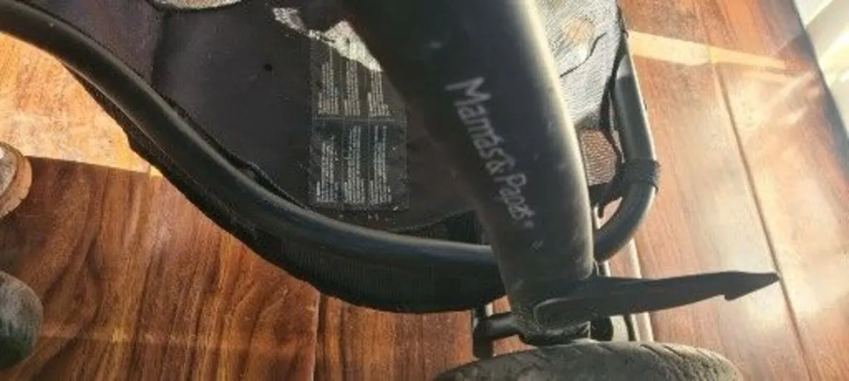 Mamas and Papas stroller with foot brake and rain - Image 3