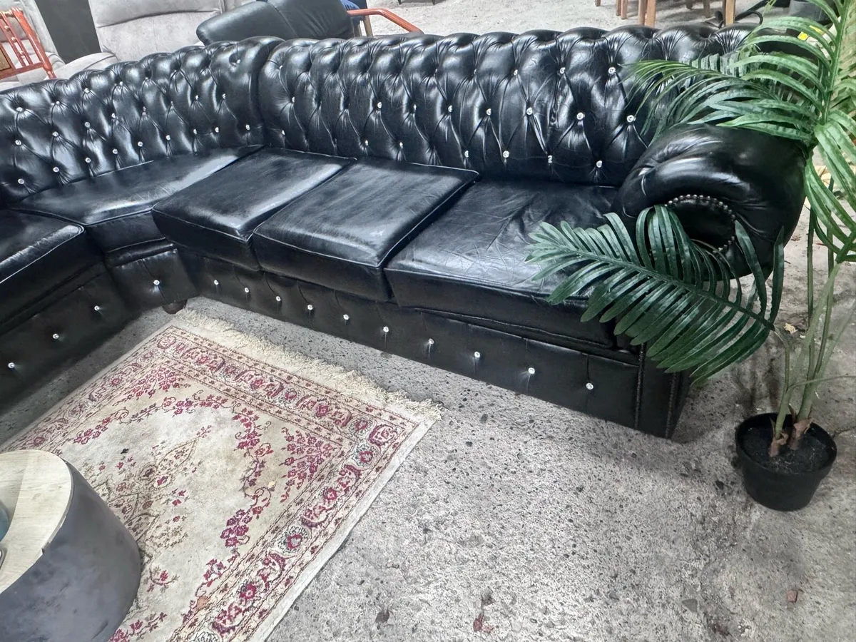 Chesterfield Corner sofa - Image 2