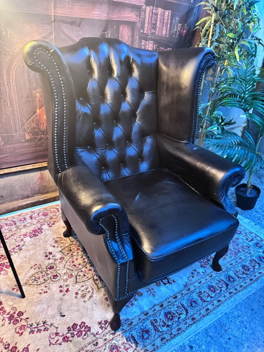 Black Anne queen armchair for sale - Image 3