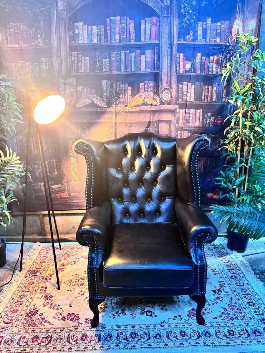 Black Anne queen armchair for sale - Image 2