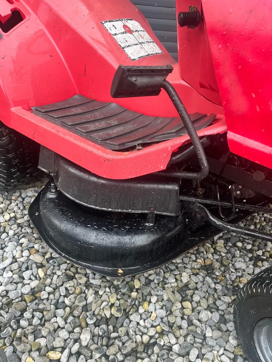 Honda 2113 Ride on Mower - Image 4