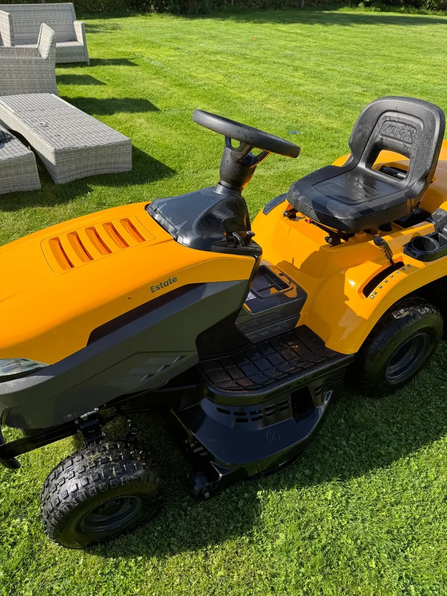 Stiga Ride on lawnmower - Image 3