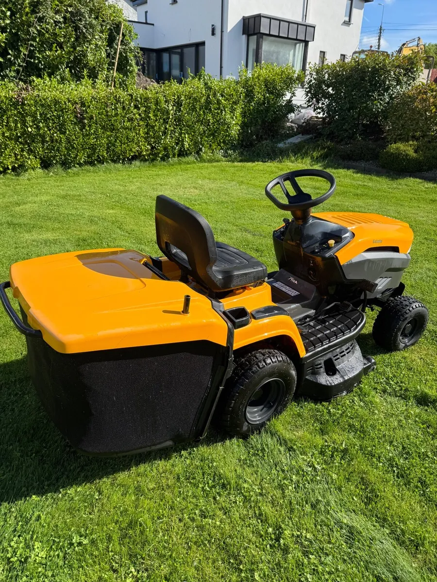 Stiga Ride on lawnmower - Image 1