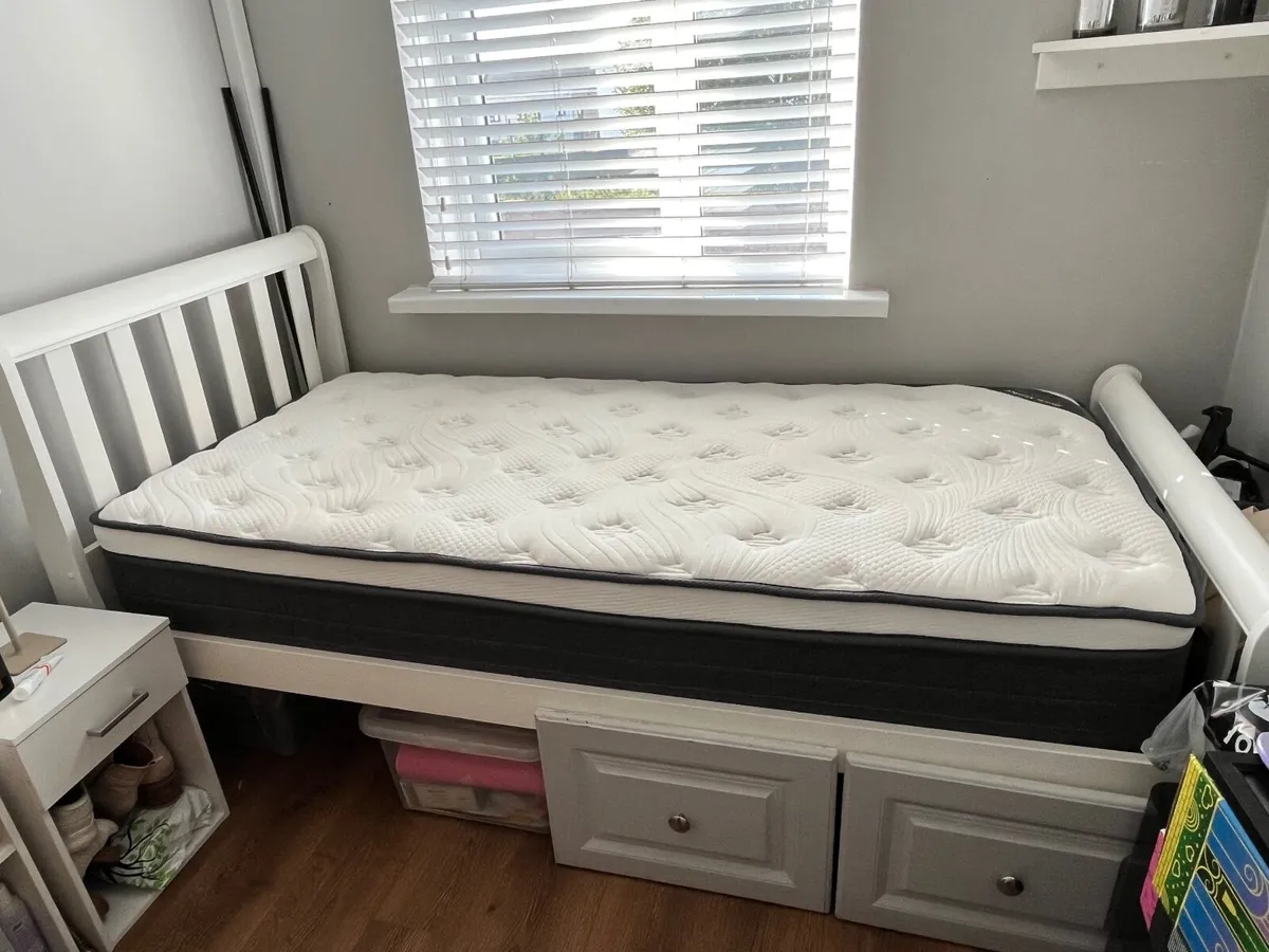 Single Bed with Mattress - Image 2