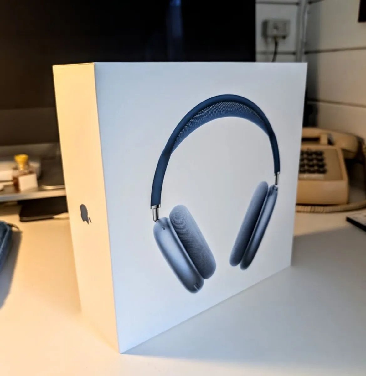Apple Airpods Max - Midnight Blue - Image 4