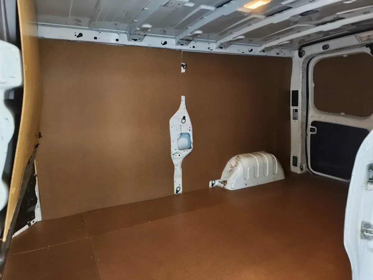 Renault Trafic 2022 PRICE INCLUDES VAT - Image 3