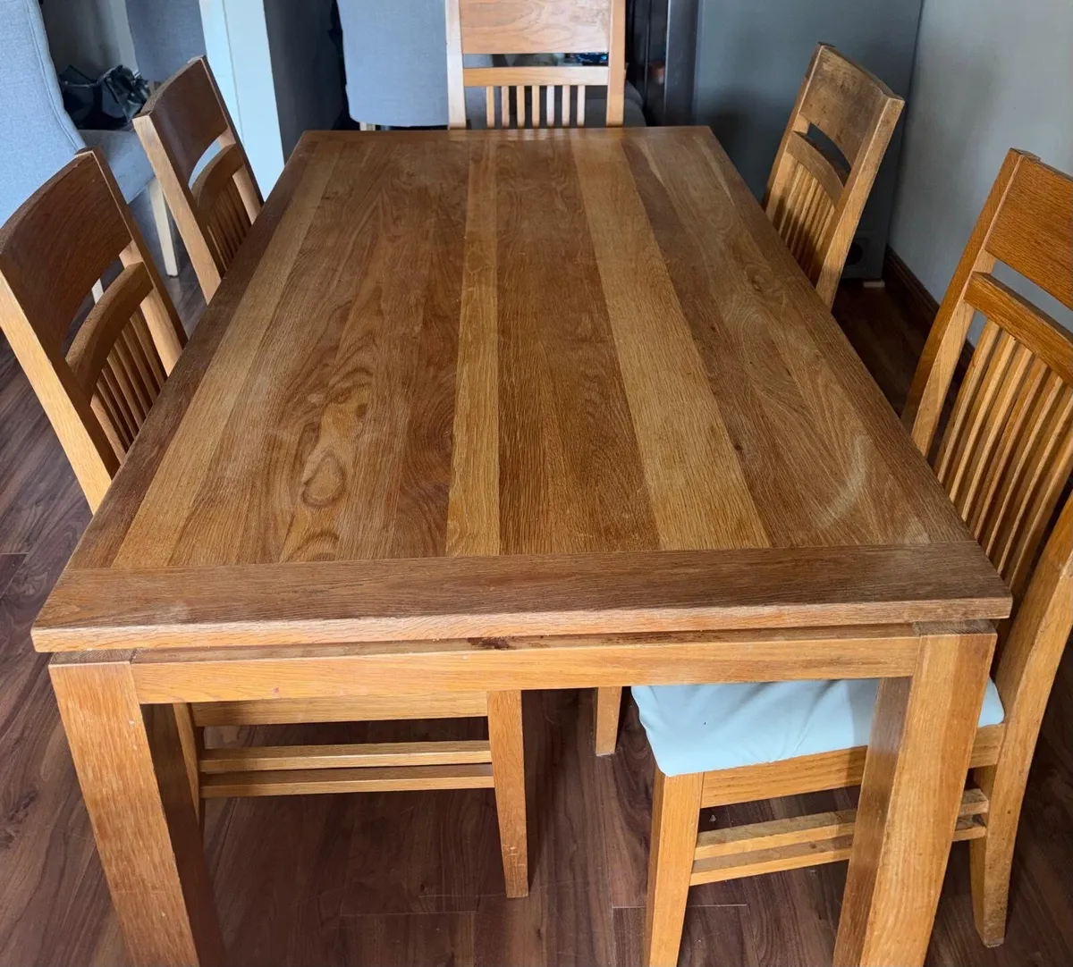 Table & chairs - Image 2