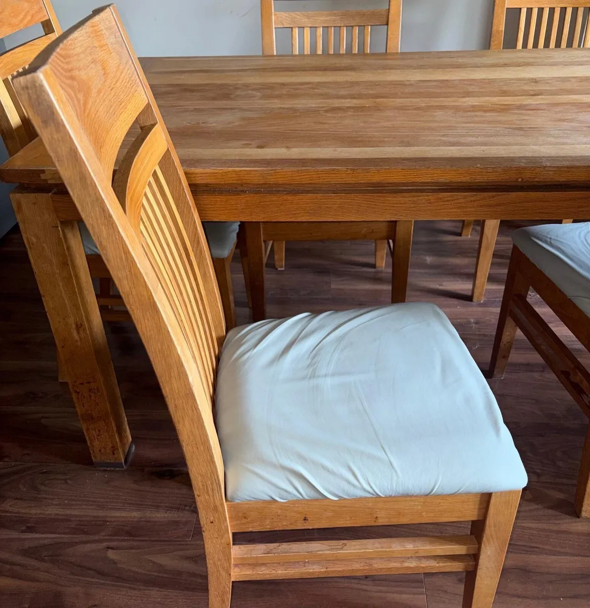 Table & chairs - Image 3