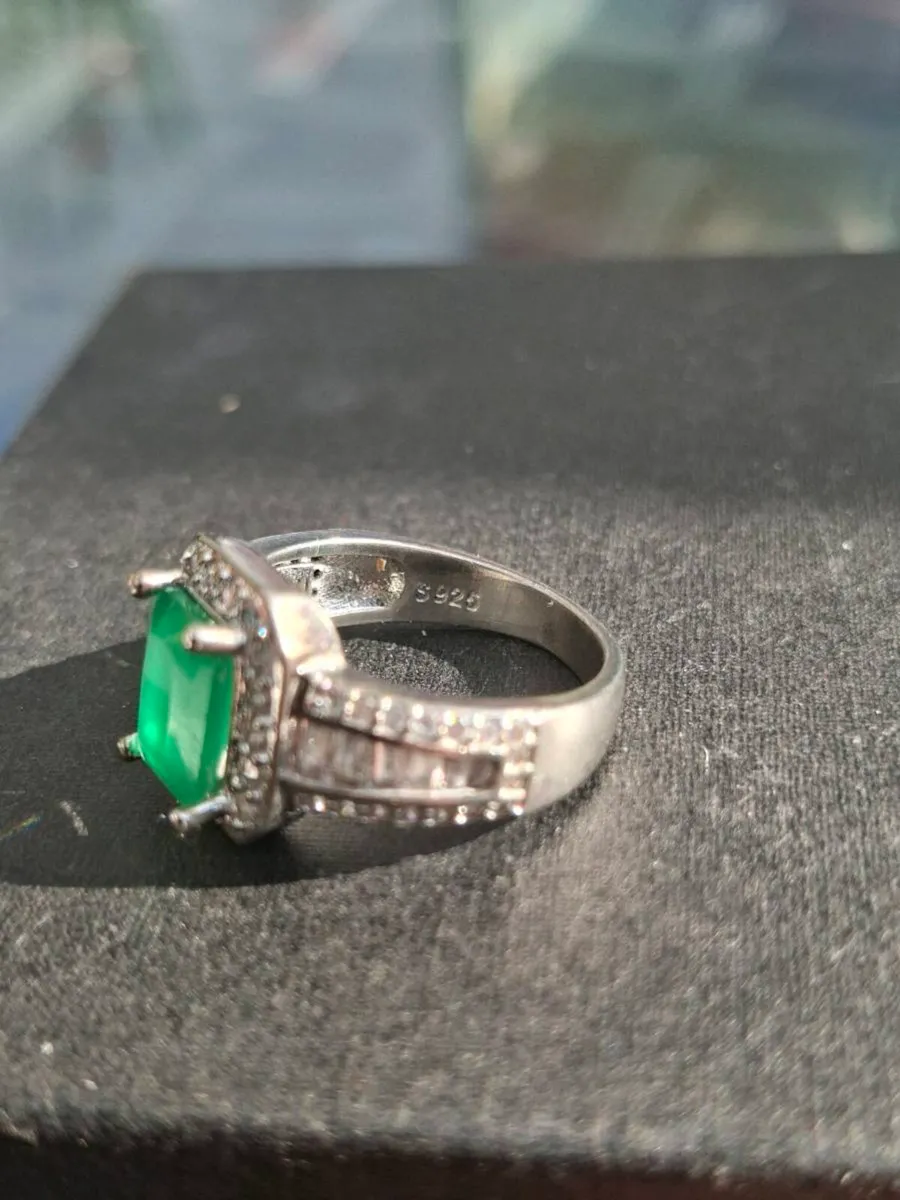 Lovely Vintage Ladies 925 Sterling Silver Ring - Image 4