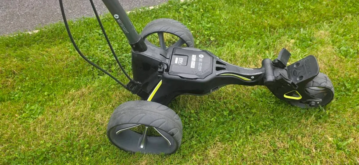 Motocaddy M3 GPS TROLLEY - Image 3