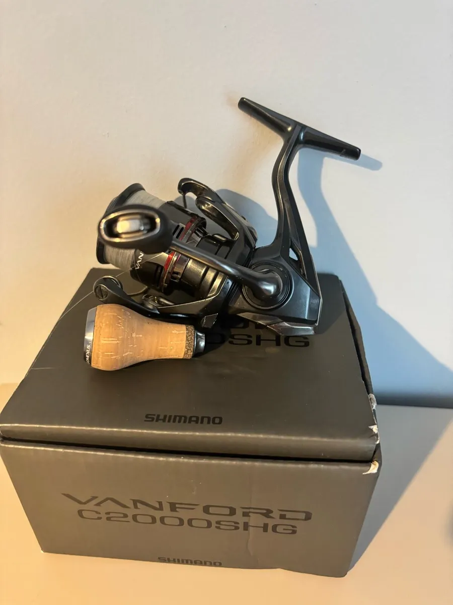 Shimano Vanford c2000shg with Gomexus reel handle - Image 1