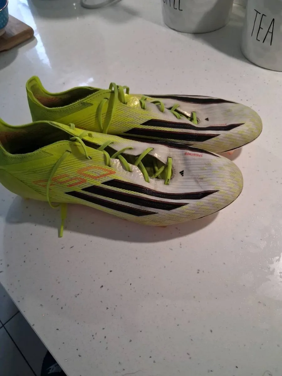 Football boots - Image 1