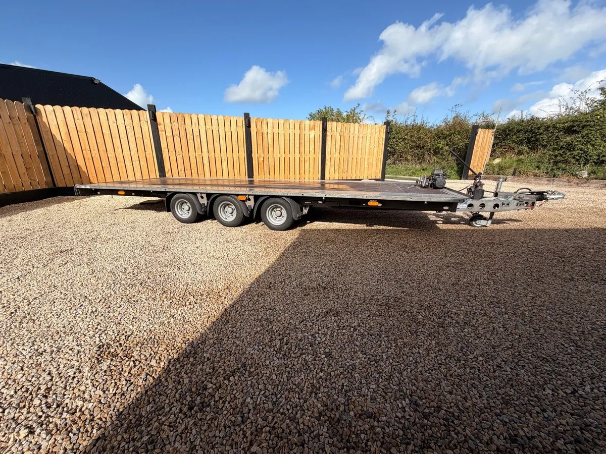 18ft Ifor Williams Tilt Bed - Image 2
