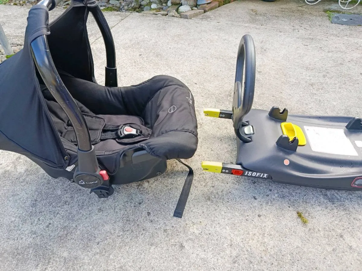 Baby Elegance Newborn Car Seat and Isofix Base - Image 2