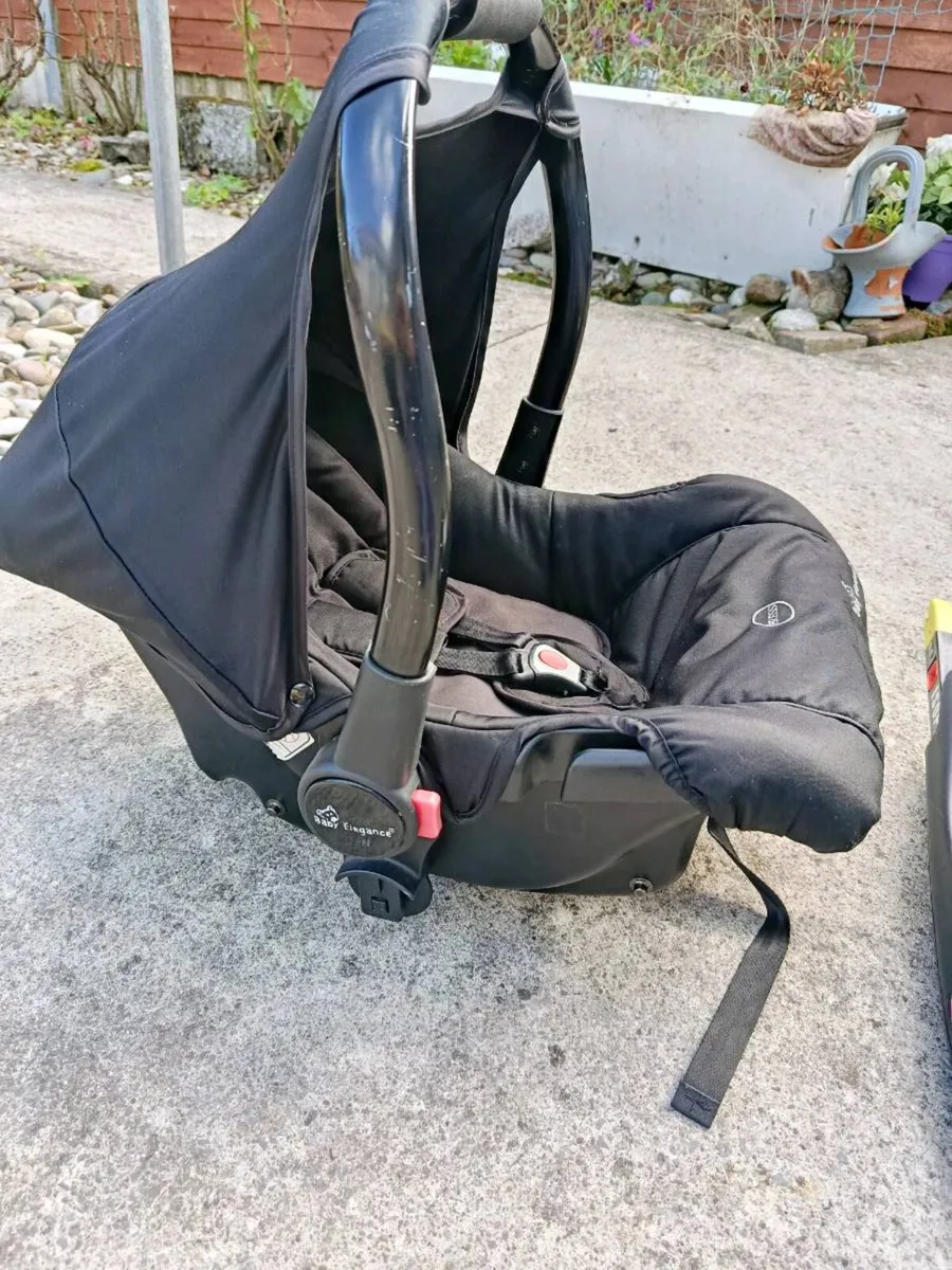 Baby Elegance Newborn Car Seat and Isofix Base - Image 3