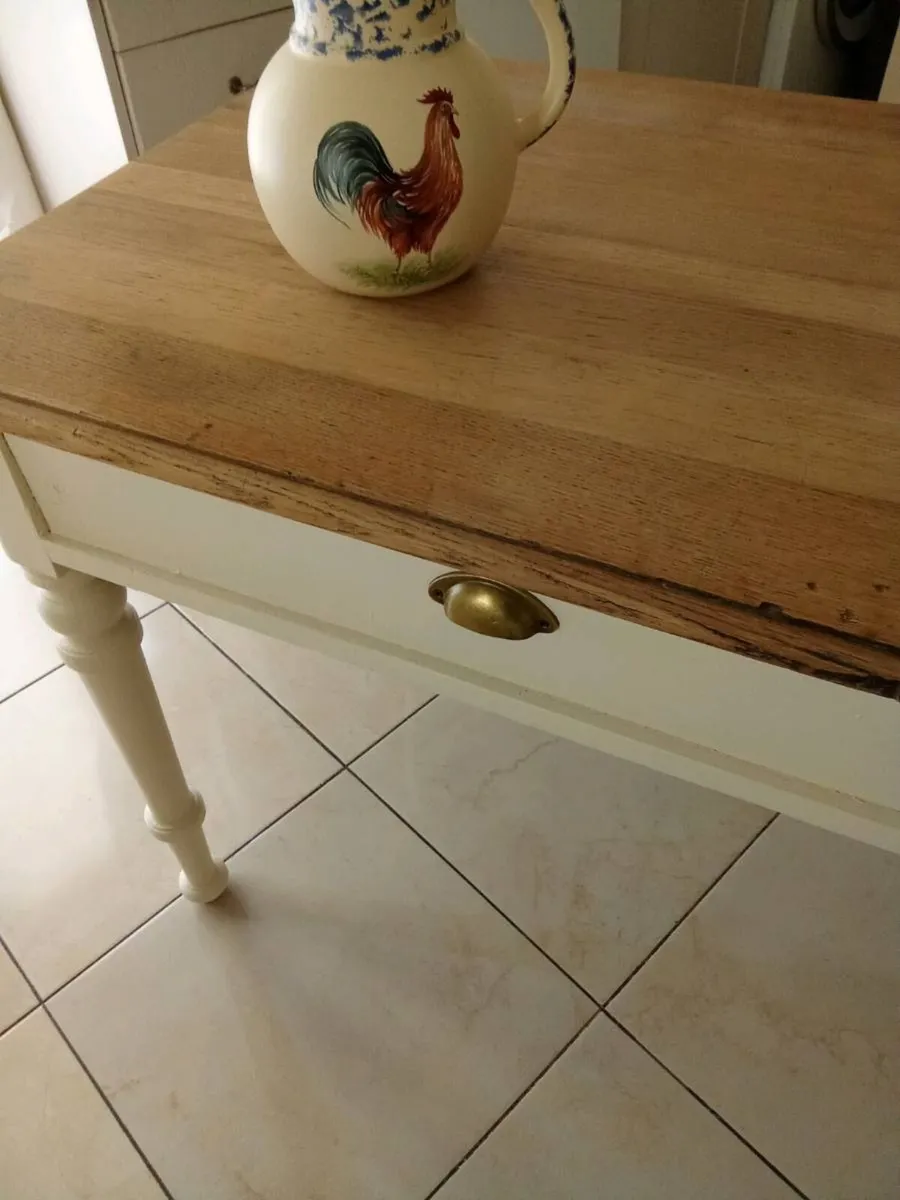 Farmhouse kitchen table - Image 1