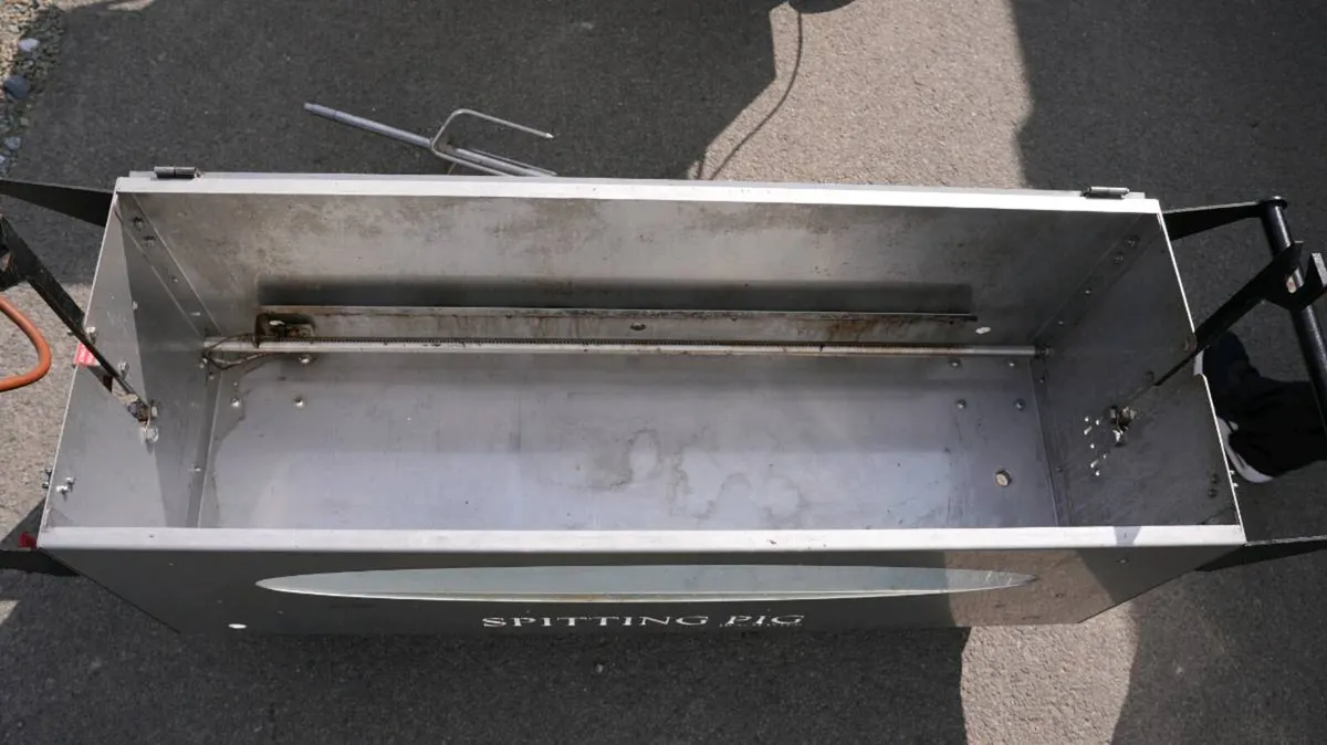 Hogmaster pig on spit machine and bbq machine - Image 4