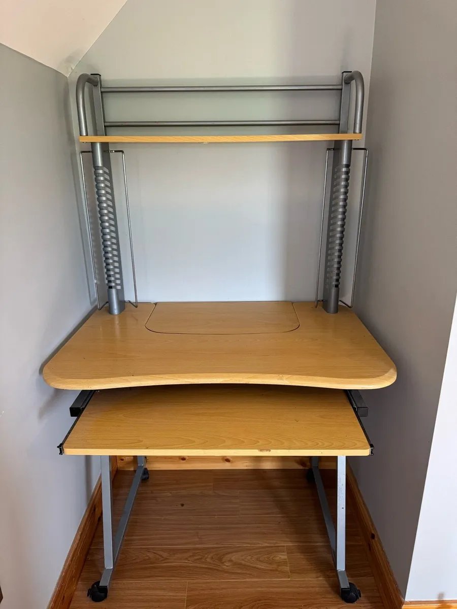 Desk - Image 2