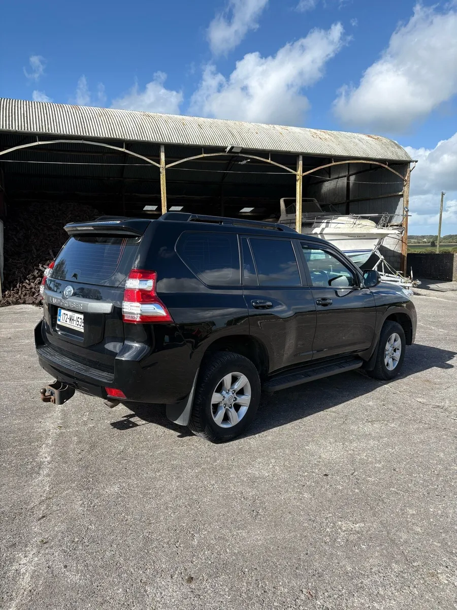 2017 5 Seat Commercial Land Cruiser - Image 3