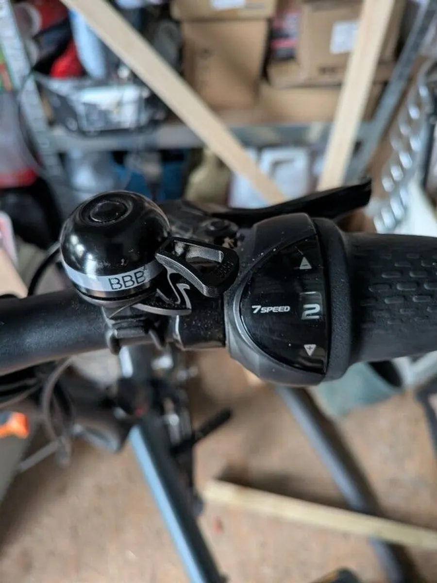 Tern Folding Bike D7i, always kept in shed, only used a handful of times. Comes with new Kryptonite lock. - Image 2