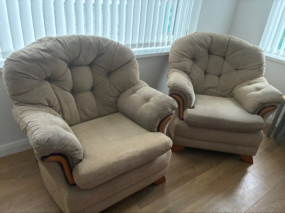 Sofa suite - Image 1